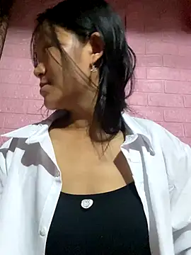 Snapshot of milo_bae chatting on 11/08/25, 11:14 milo bae online show from 11/08/25, 11:14