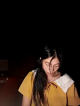 Snapshot of EmLy02 chatting on 10/07/25, 01:30 EmLy02 online show from 10/07/25, 01:30