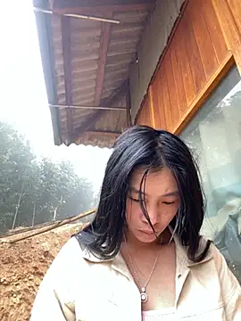 Snapshot of EmLy02 chatting on 11/05/25, 12:10 EmLy02 online show from 11/05/25, 12:10