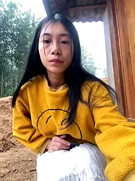 Snapshot of EmLy02 chatting on 11/12/25, 12:00 EmLy02 online show from 11/12/25, 12:00