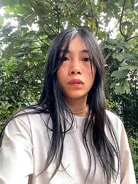 Snapshot of EmLy02 chatting on 11/15/25, 12:08 EmLy02 online show from 11/15/25, 12:08