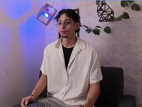 nicolai drake online show from 10/15/25, 12:55