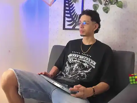 nicolai drake online show from 10/19/25, 07:58