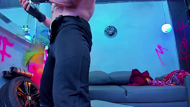 Snapshot of dennis_cox1 chatting on 09/14/25, 06:56 dennis cox1 online show from 09/14/25, 06:56