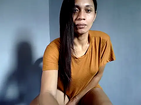 missruffa online show from 10/17/25, 01:53