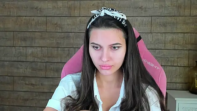 AlisaVersailles online show from 10/13/25, 04:29