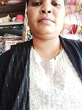 Snapshot of Rajnee33A chatting on 10/31/25, 07:53 Rajnee33A online show from 10/31/25, 07:53