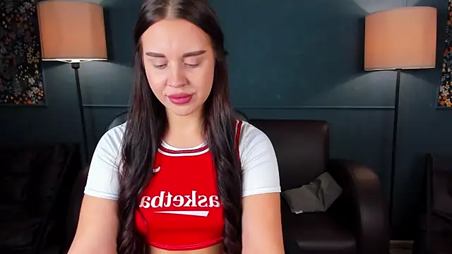 AmeliaRoyale online show from 10/10/25, 03:16