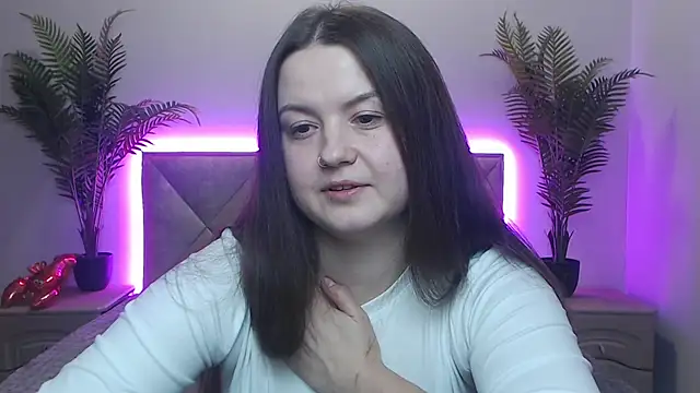 Snapshot of MavkaCute chatting on 10/10/25, 06:18 MavkaCute online show from 10/10/25, 06:18