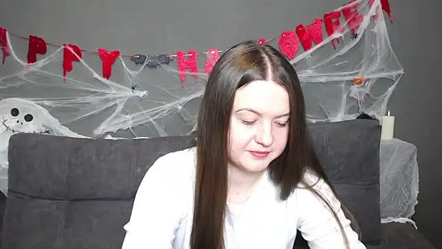 Snapshot of MavkaCute chatting on 10/16/25, 06:31 MavkaCute online show from 10/16/25, 06:31