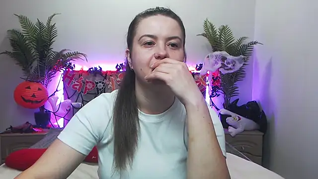 Snapshot of MavkaCute chatting on 10/30/25, 07:03 MavkaCute online show from 10/30/25, 07:03