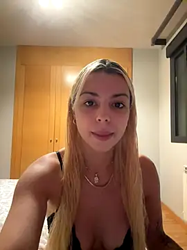 NoeliaGarcia17 online show from 09/19/25, 07:03