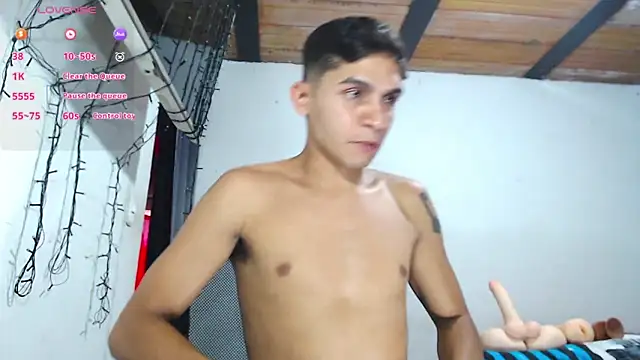 Angel latinboy online show from 11/12/25, 08:52