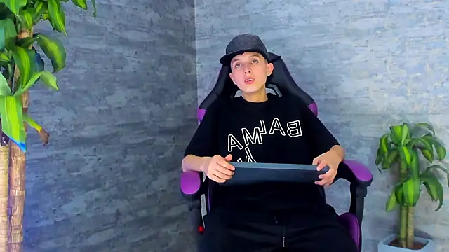 ArthurCox online show from 10/15/25, 05:24