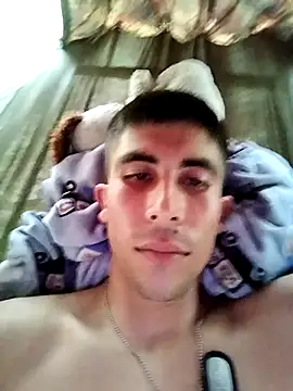 Snapshot of avatar3120 chatting on 10/19/25, 07:14 avatar3120 online show from 10/19/25, 07:14