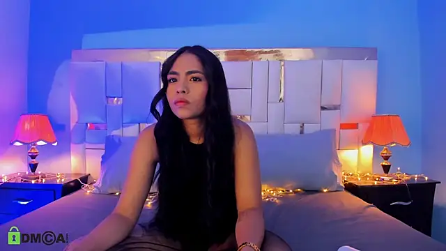 Snapshot of JadeeKhan chatting on 09/10/25, 04:45 JadeeKhan online show from 09/10/25, 04:45