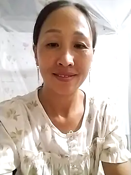 cute love00 online show from 10/19/25, 10:38