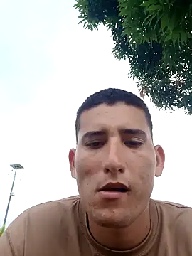 Snapshot of uribe23 chatting on 10/08/25, 07:33 uribe23 online show from 10/08/25, 07:33