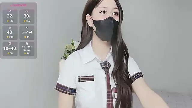 Snapshot of -Fortuna- chatting on 10/18/25, 02:14 -Fortuna- online show from 10/18/25, 02:14