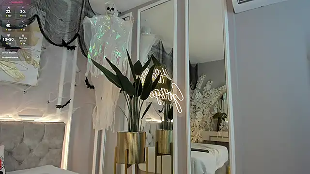 ellette   online show from 10/26/25, 07:36