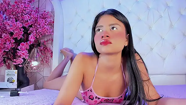 AngeliqueRouse online show from 11/17/25, 05:35