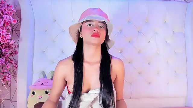 AngeliqueRouse online show from 11/21/25, 05:39