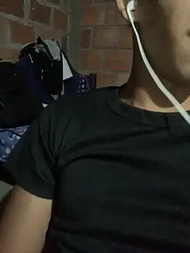 Snapshot of Gekwasban chatting on 09/18/25, 02:35 Gekwasban online show from 09/18/25, 02:35