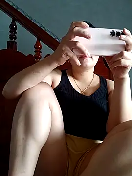  Babyrose  online show from 10/11/25, 06:34