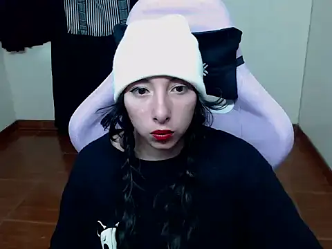 ScarlettShirahoshi online show from 11/07/25, 09:15