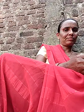 Snapshot of Pinky12A chatting on 10/10/25, 09:41 Pinky12A online show from 10/10/25, 09:41