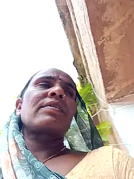 Snapshot of Pinky12A chatting on 10/11/25, 09:19 Pinky12A online show from 10/11/25, 09:19