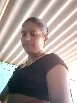 Snapshot of Mohini-xx chatting on 09/29/25, 04:17 Mohini-xx online show from 09/29/25, 04:17