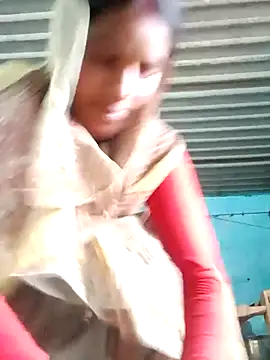 Snapshot of Mohini-xx chatting on 11/06/25, 01:17 Mohini-xx online show from 11/06/25, 01:17