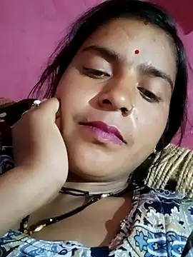 Snapshot of Mohini-xx chatting on 11/15/25, 10:26 Mohini-xx online show from 11/15/25, 10:26