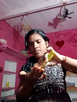 Snapshot of Mohini-xx chatting on 11/18/25, 07:07 Mohini-xx online show from 11/18/25, 07:07