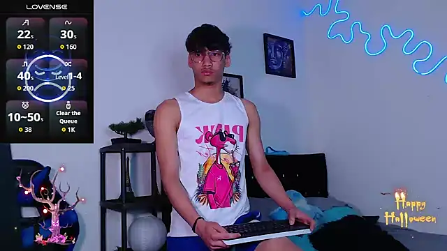 Snapshot of Gael_Jones chatting on 10/20/25, 04:02 Gael Jones online show from 10/20/25, 04:02