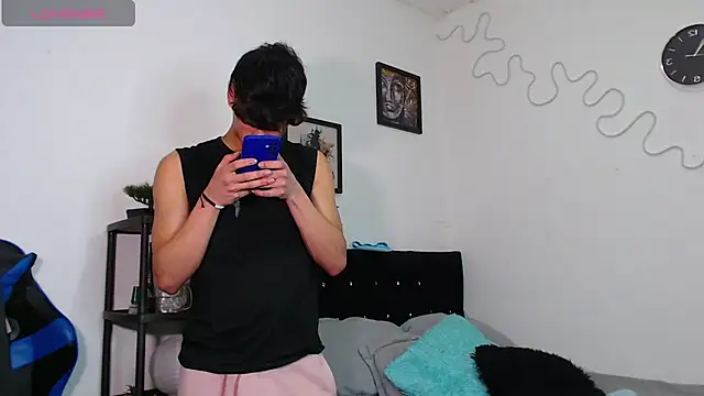 Snapshot of Gael_Jones chatting on 10/26/25, 04:51 Gael Jones online show from 10/26/25, 04:51