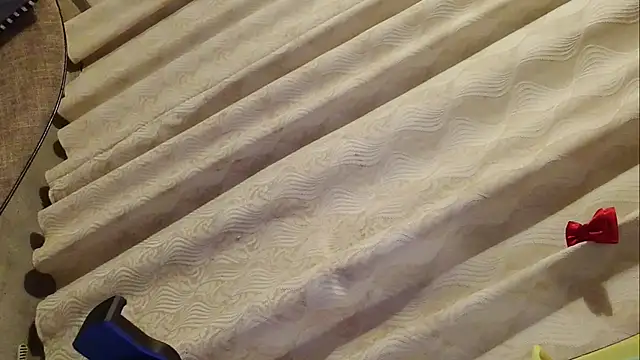 Shi luo2025 online show from 09/18/25, 01:57