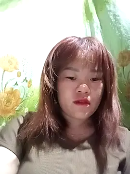 sukabae00 online show from 10/13/25, 10:43