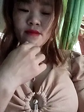 sukabae00 online show from 10/17/25, 02:59