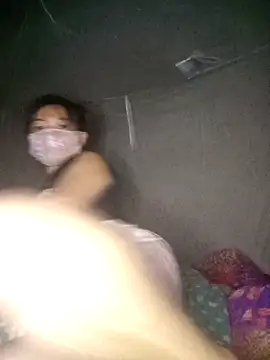 qychiu online show from 11/17/25, 11:27