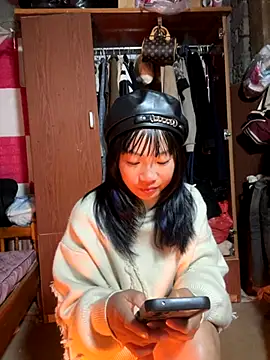 AAANINE22 online show from 10/20/25, 01:33