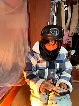 AAANINE22 online show from 10/24/25, 06:32