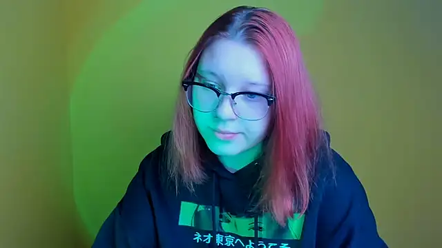 Snapshot of ScarletVixen_ chatting on 09/15/25, 05:46 ScarletVixen online show from 09/15/25, 05:46