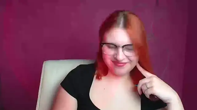 Snapshot of ScarletVixen_ chatting on 09/18/25, 11:40 ScarletVixen online show from 09/18/25, 11:40