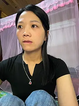 thaoyeuuu online show from 10/21/25, 10:05