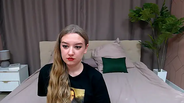 DarcyWilsy online show from 11/23/25, 07:46