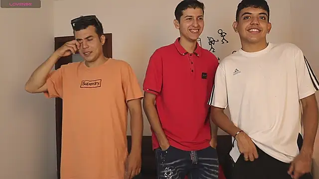 Snapshot of wilbert_hot01 chatting on 10/11/25, 07:23 wilbert hot01 online show from 10/11/25, 07:23