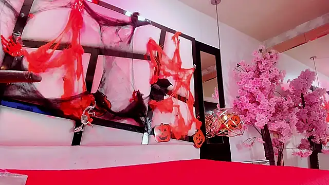 TessaCooper1 online show from 10/26/25, 08:04