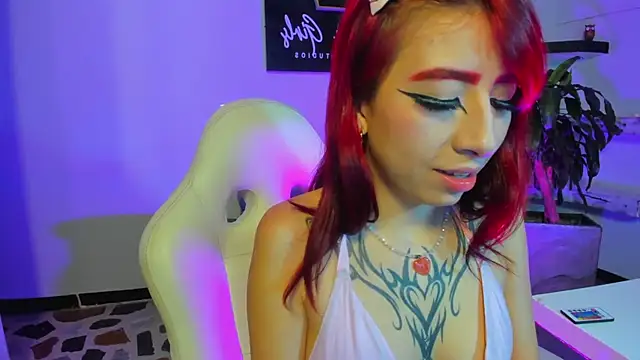 RavenKitty  online show from 09/29/25, 04:50